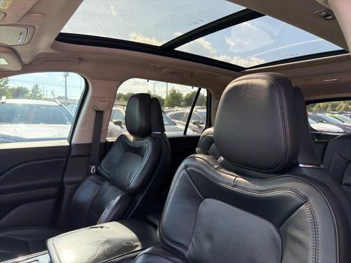 Silver Radiance Metallic 2022 Lincoln Aviator Reserve AWD