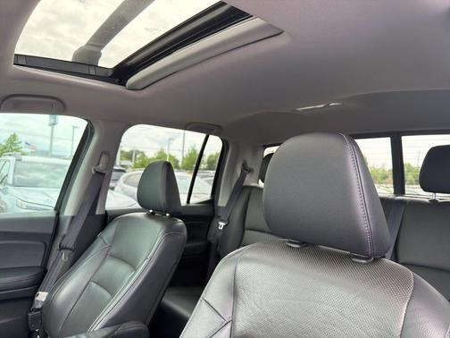Crystal Black Pearl 2020 Honda Ridgeline RTL-E