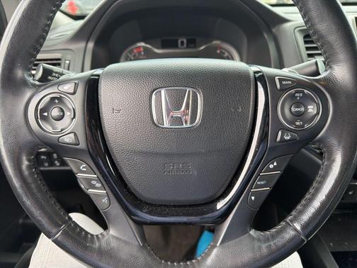 Crystal Black Pearl 2020 Honda Ridgeline RTL-E