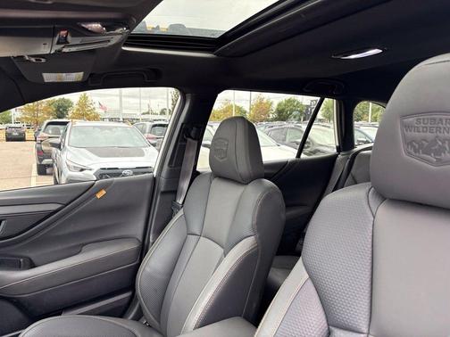 Crystal White Pearl 2024 Subaru Outback Wilderness