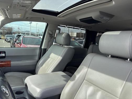 2020 Toyota Sequoia Platinum