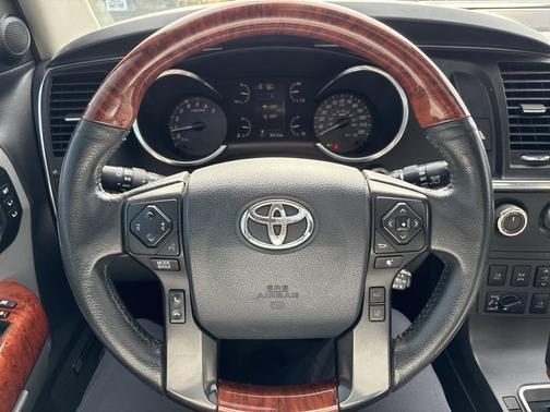 2020 Toyota Sequoia Platinum