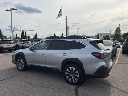 Ice Silver Metallic 2025 Subaru Outback Limited