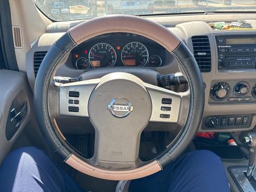 2008 Nissan Frontier LE Crew Cab