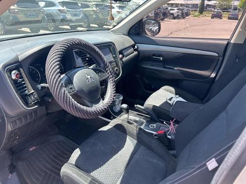 2018 Mitsubishi Outlander ES