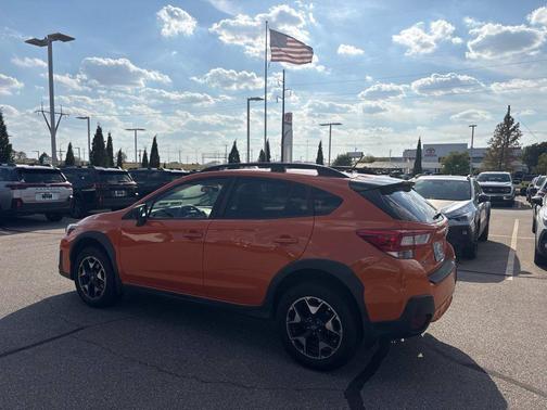 Sunshine Orange 2019 Subaru Crosstrek 2.0i