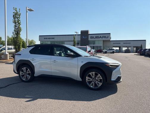 Cosmic White Pearl, Two Tone 2024 Subaru Solterra Touring