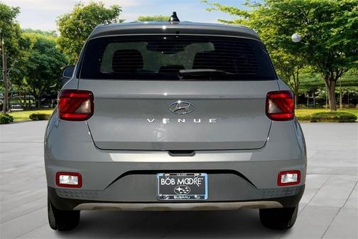 2022 Hyundai VENUE SE
