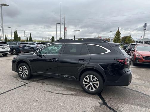 2025 Subaru Outback Premium