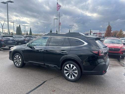2025 Subaru Outback Touring