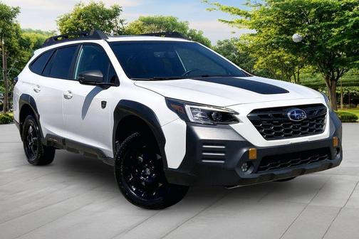 Crystal White Pearl 2022 Subaru Outback Wilderness