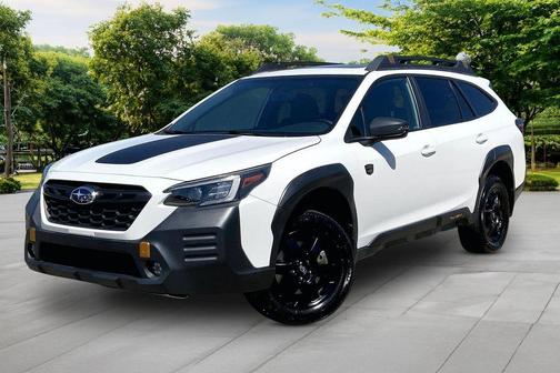 Crystal White Pearl 2022 Subaru Outback Wilderness