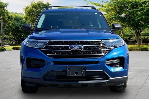 Atlas Blue Metallic 2021 Ford Explorer XLT