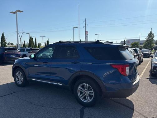Atlas Blue Metallic 2021 Ford Explorer XLT