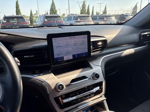 Atlas Blue Metallic 2021 Ford Explorer XLT