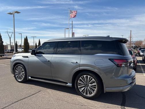 2025 INFINITI QX80 SENSORY