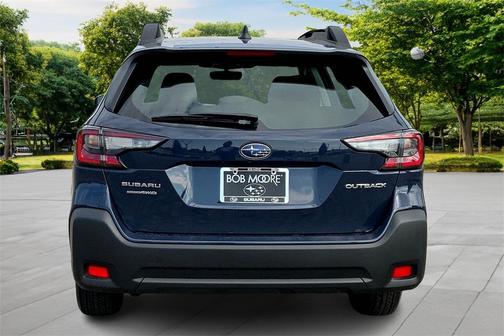 2025 Subaru Outback Base