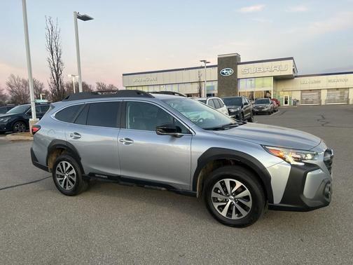 2025 Subaru Outback Premium