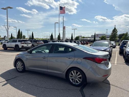 Titanium Gray Metallic 2015 Hyundai ELANTRA SE