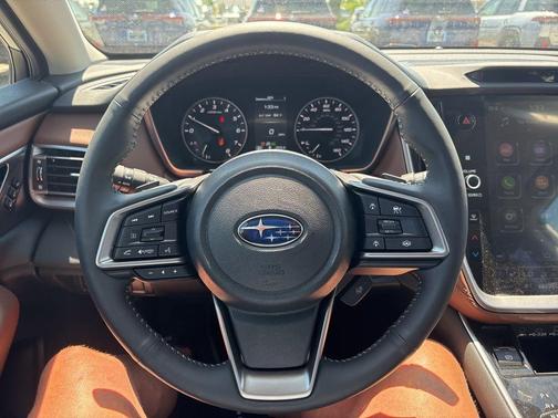 Crystal White Pearl 2025 Subaru Outback Touring