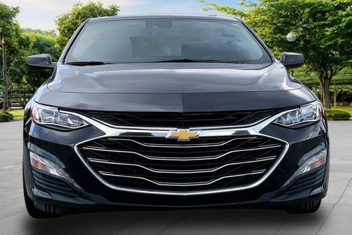 Dark Ash Metallic 2023 Chevrolet Malibu 2LT