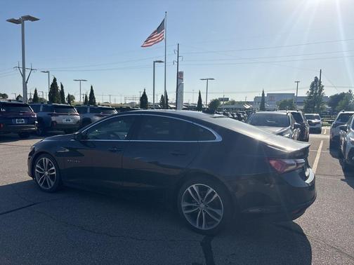 Dark Ash Metallic 2023 Chevrolet Malibu 2LT