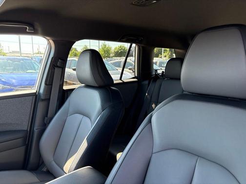 Crystal White Pearl 2026 Subaru Outback Premium