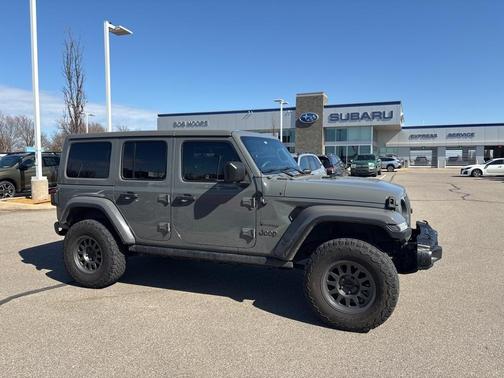 Sting Gray Clearcoat 2019 Jeep Wrangler Unlimited Sahara SUV