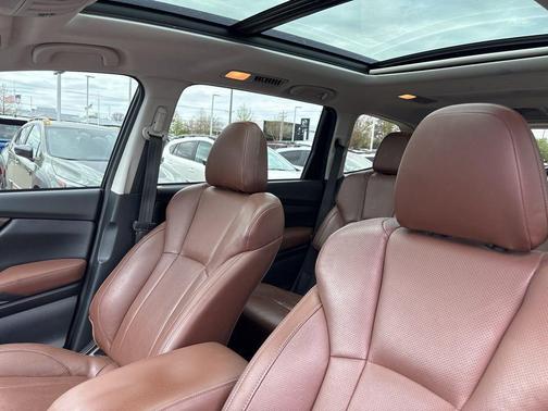 Crystal White Pearl 2020 Subaru Ascent Touring 7-Passenger