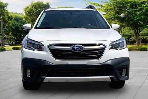 Crystal White Pearl 2021 Subaru Outback Limited