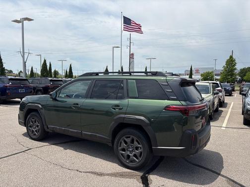 Deep Emerald Green 2026 Subaru Outback Premium