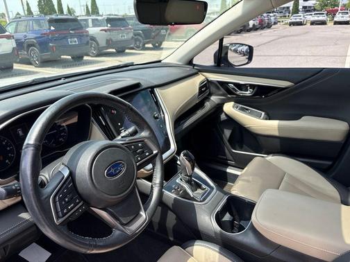 Crystal White Pearl 2023 Subaru Outback Limited