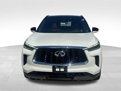 2 Tone Majestic White 2023 INFINITI QX60 AUTOGRAPH