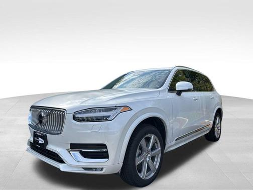 2024 Volvo XC90 B5 Core Bright Theme