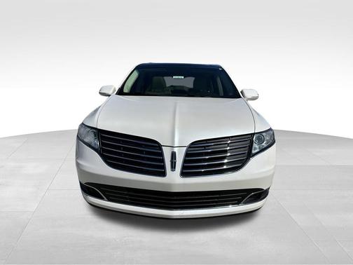 2018 Lincoln MKT Reserve