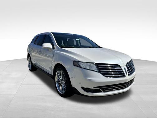 2018 Lincoln MKT Reserve