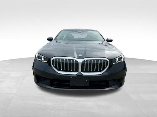 2025 BMW 530 i xDrive
