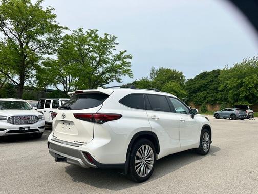 2021 Toyota Highlander Platinum