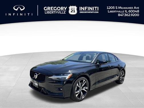 2024 Volvo S60 B5 Core Dark Theme