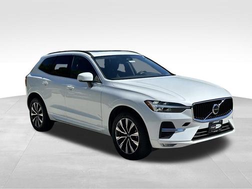 Crystal White 2023 Volvo XC60 B5 Core