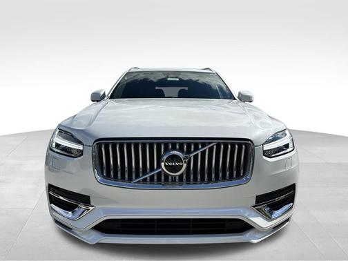 2024 Volvo XC90 Recharge Plug-In Hybrid T8 Ultimate Bright Theme 7-Seater