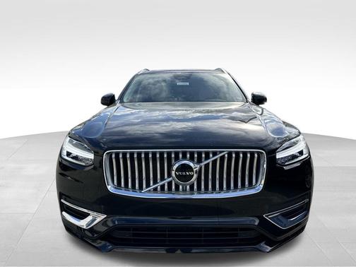 2024 Volvo XC90 B5 Core Bright Theme