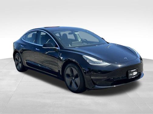 Obsidian Black Metallic 2018 Tesla Model 3 Long Range
