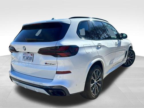 2026 BMW X5 M60i