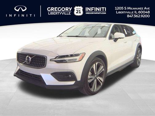 Crystal White Pearl 2025 Volvo V60 Cross Country B5 Plus