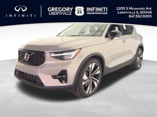 2025 Volvo XC40 B5 Plus Dark Theme