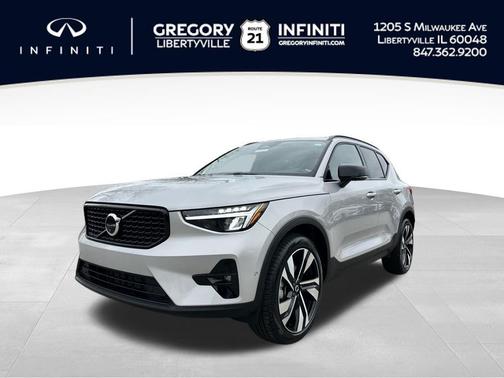 2025 Volvo XC40 B5 Plus Dark Theme