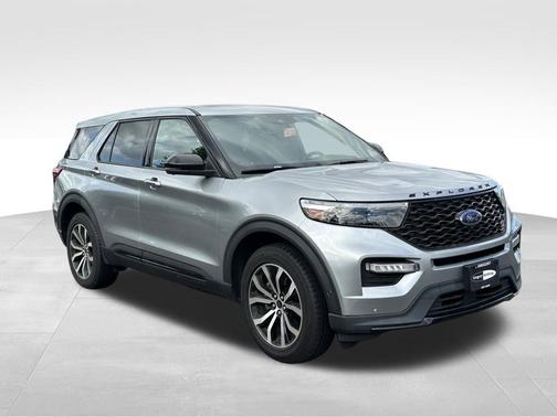 Iconic Silver Metallic 2021 Ford Explorer ST