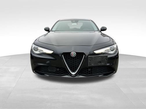 2017 Alfa Romeo Giulia Base
