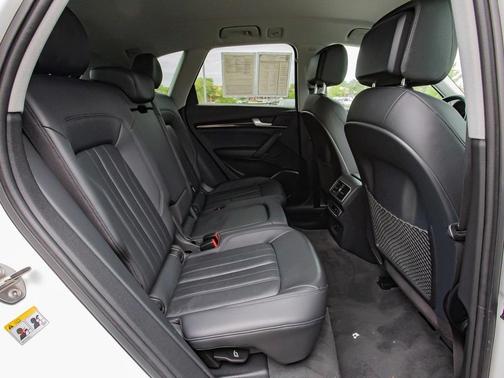 2019 Audi Q5 2.0T Premium for sale in Libertyville, IL - image 32